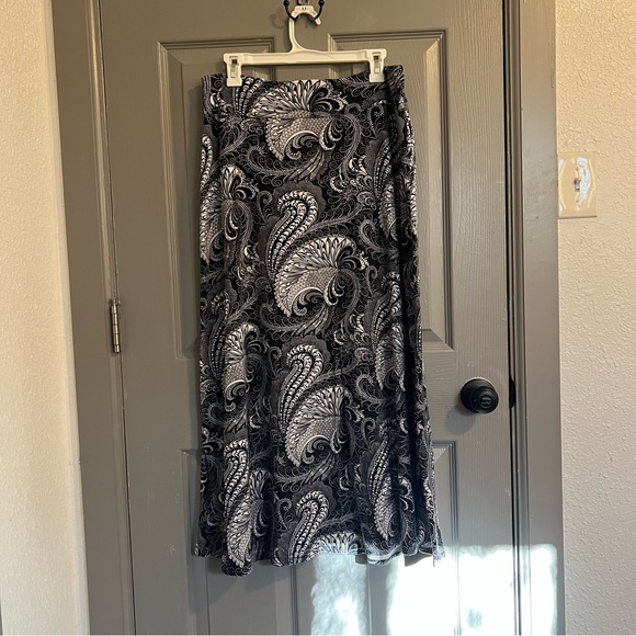 Talbots Black and White A-Line Paisley Skirt Medium Petite - Picture 5 of 5